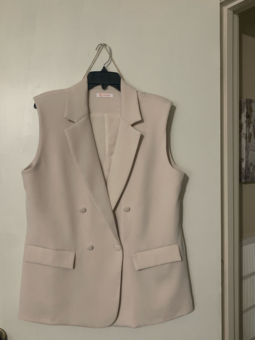 Sleeveless Double-Breasted Blazer and High-Waist Shorts - Cream - Picture 2 of 6